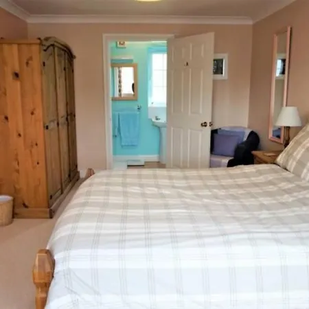 Large Modern House In Small Rural Hamlet. * Duddon